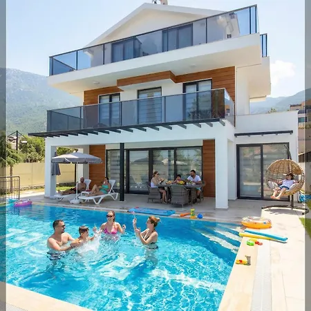 וילה Ruken - 4 Bedroom Private In Ovacik פאטהיה